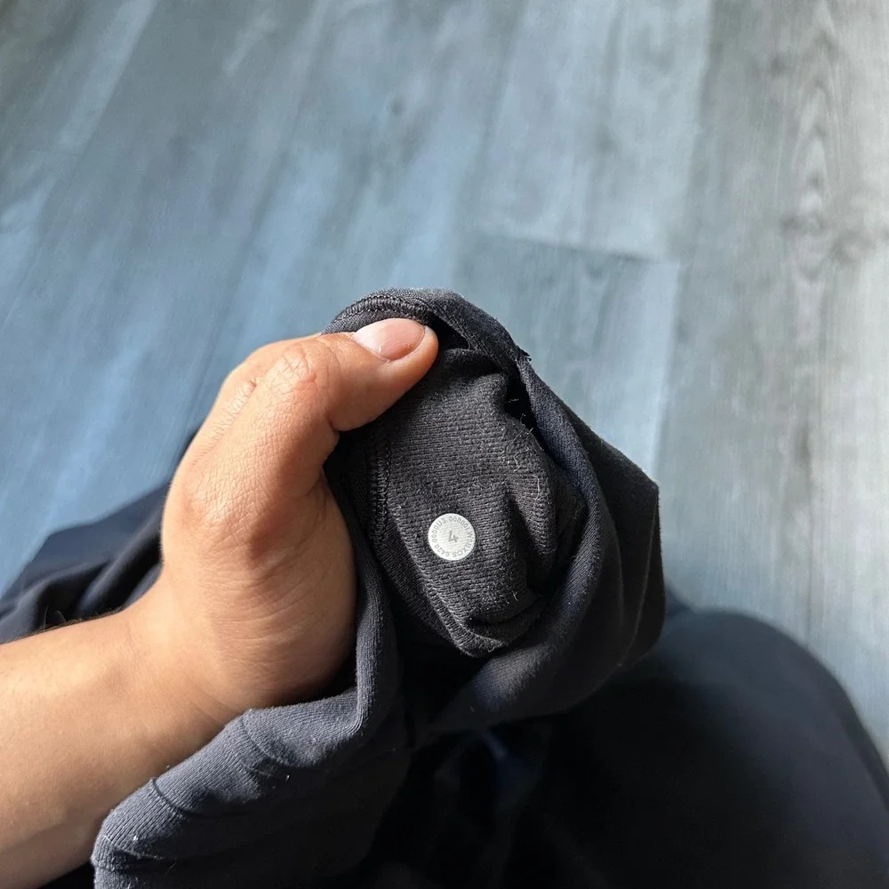 Lululemon Black Joggers Sweatpants‎ Drawstring Size 4 Soft Fleece